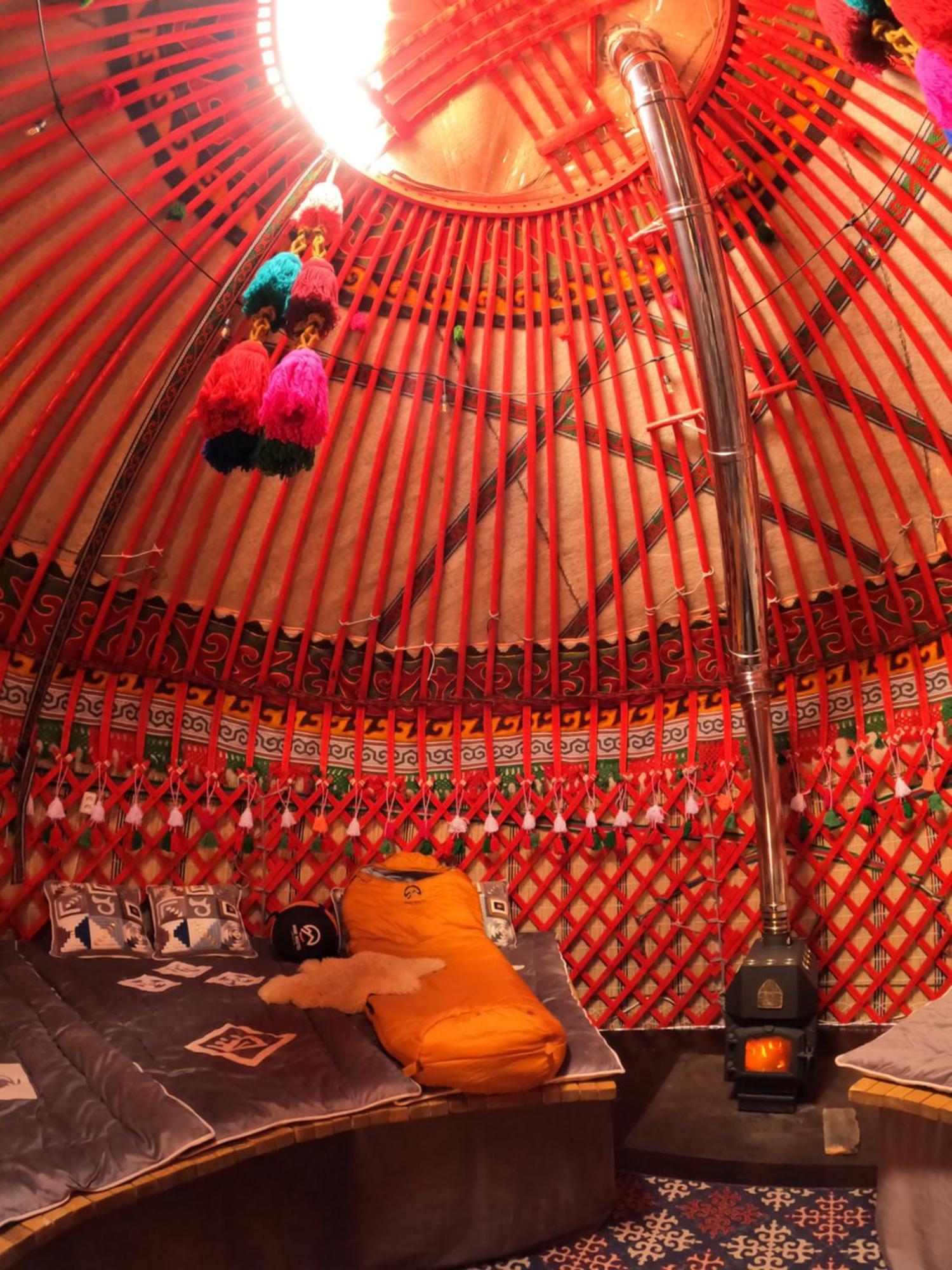Mine Hostel Dzhergalan Jyrgalan المظهر الخارجي الصورة