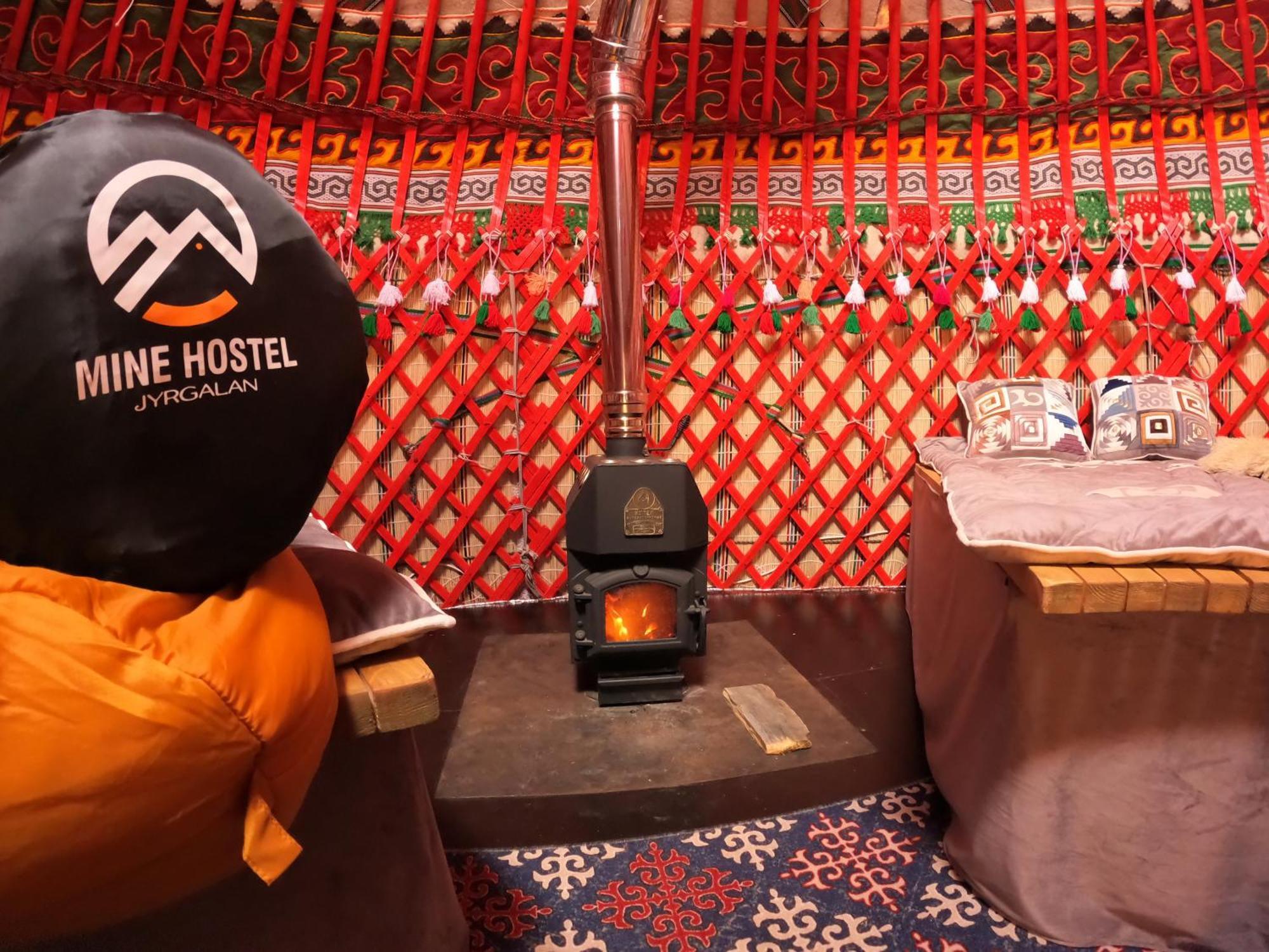 Mine Hostel Dzhergalan Jyrgalan المظهر الخارجي الصورة